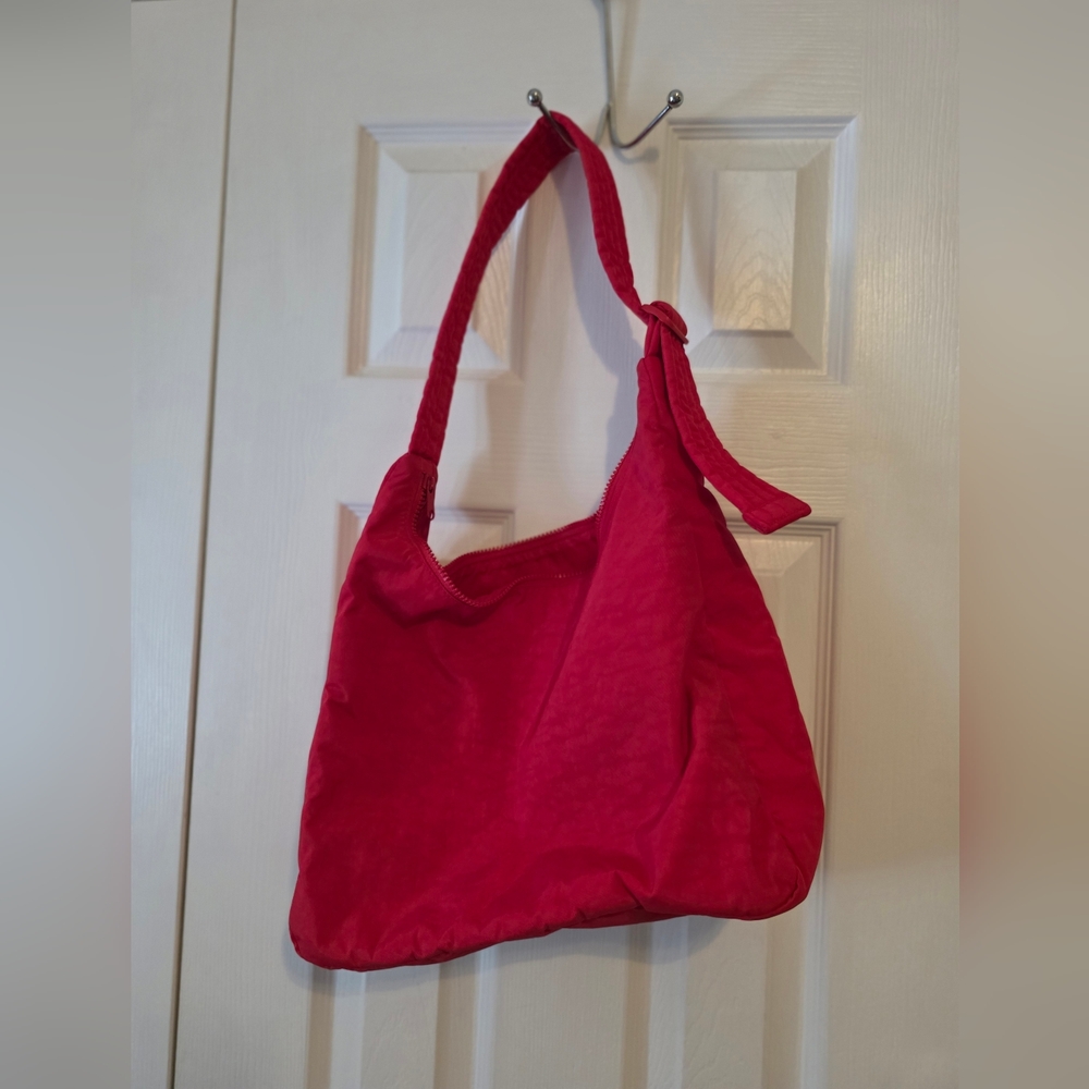 Baggu Large Nylon Shoulder Bag In Candy Apple Red